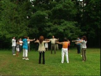 Qi Gong Gruppe auf dem Gel�nde der F�hrungsakademie